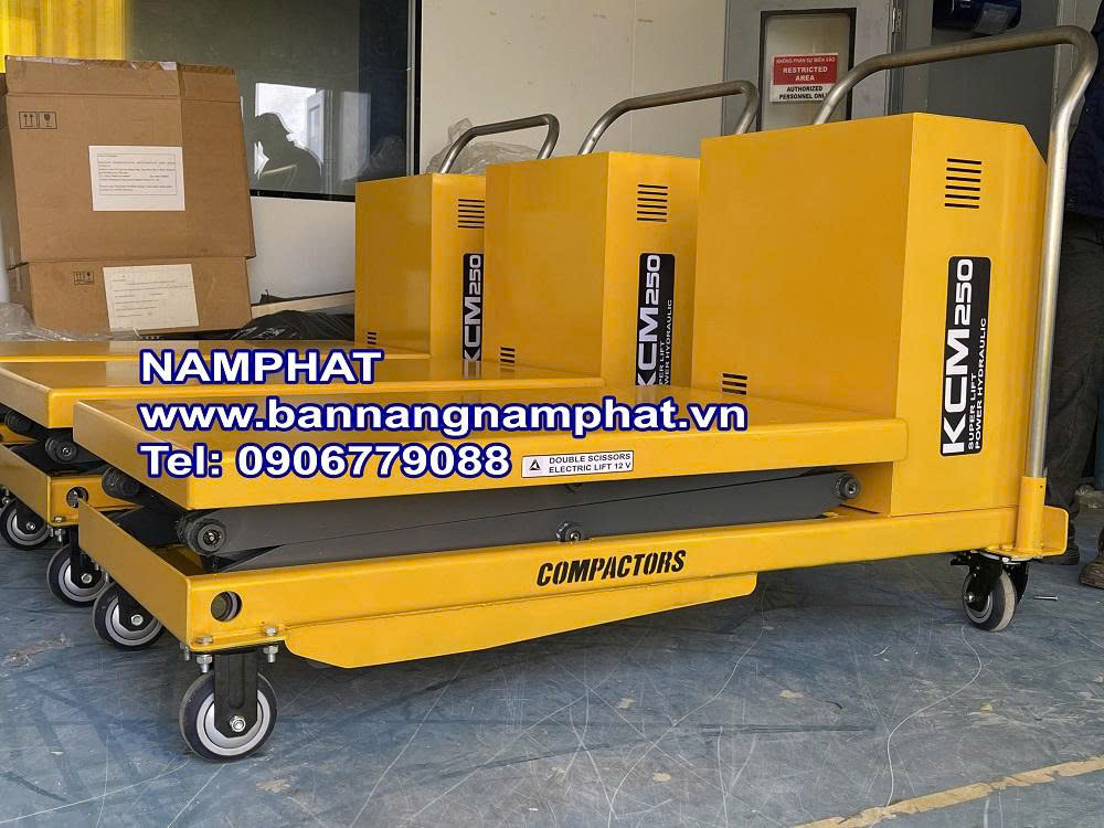 Bàn nâng thủy lực